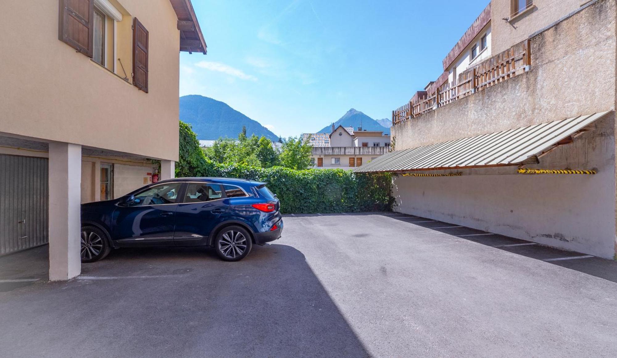 Mont-brison Hotel