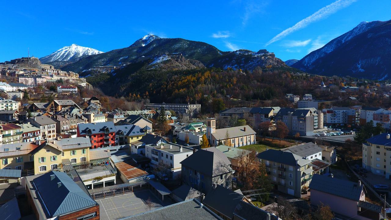 Mont-brison Hotel 2*